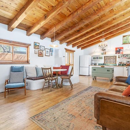 Heart Of Santa Fe - Adorable Hideaway - King And Queen - Walk To Everything - Fireplace - Ac Extérieur photo